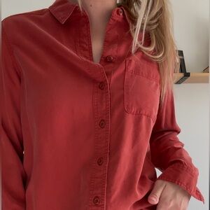 Rust Button Up